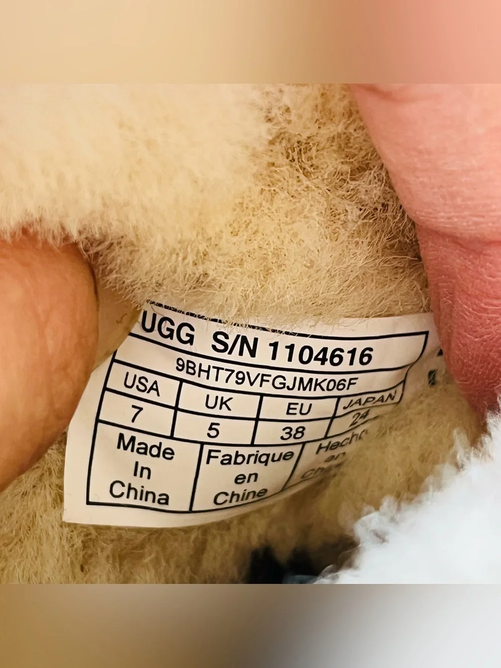 Sz 7 UGG Women's Classic Boom Buckle Boots S/N 1104616 Chestnut/Black/White